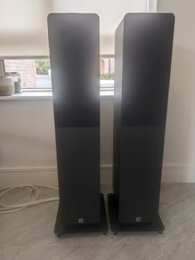 Q Acoustic speakers 2050i Floor standing speakers