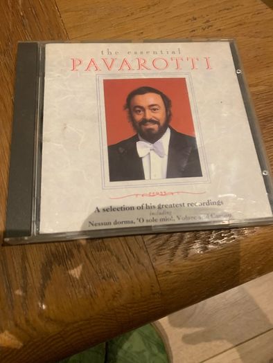 The Essential Pavarotti