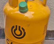 Gas cylinder