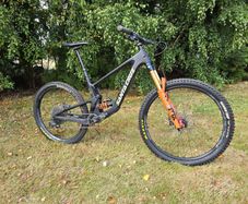Santa Cruz Bronson Full Suspension MTB