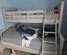 Bunk beds triple sleeper