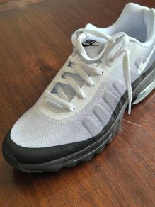 Nike Men's Air Max Invigor sneakers