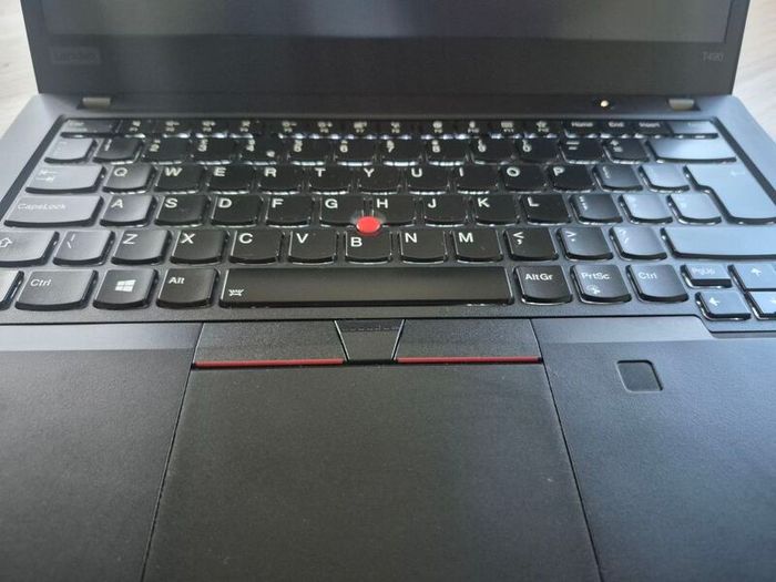 Lenovo Thinkpad T490,i5 8th gen,8gb, 256ssd, 14"FHD Screen, windows 11
