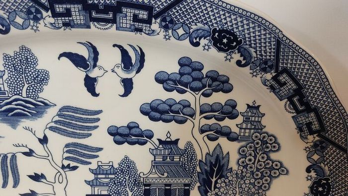 Beautiful Large Willow Pattern Turkey Platter, Made in Japan, Would Hold a Whopper Turkey!