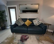 1350 euros Electric leather Recliner sofa and chair