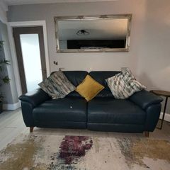 1350 euros Electric leather Recliner sofa and chair