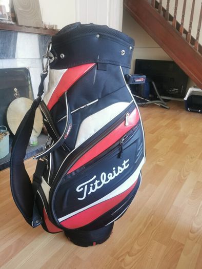 titleist golf bag