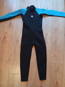Kids wetsuit, age 8