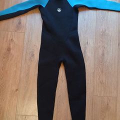 Kids wetsuit, age 8