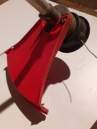 Efco Stark 25TR grass strimmer