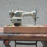 Vintage Novum Sewing Machine Image 2