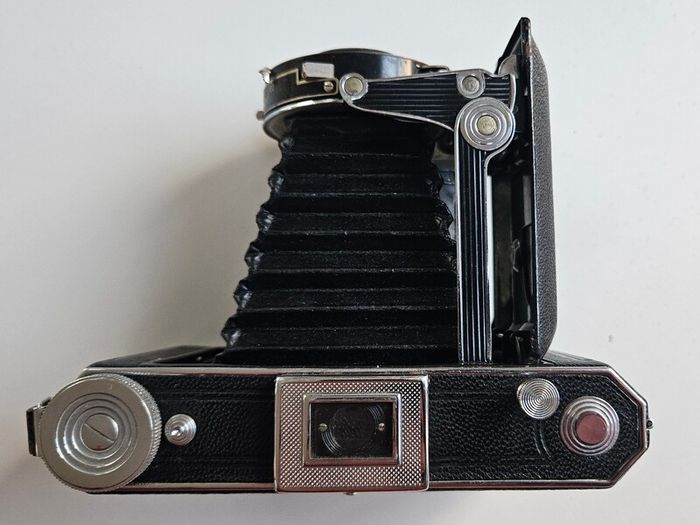 Vintage Kodak Six 20 B Camera With Original Box - Vintage Film Camera