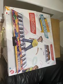 Gigantic keyboard playmat