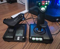 X52 Pro Flight Sim HOTAS