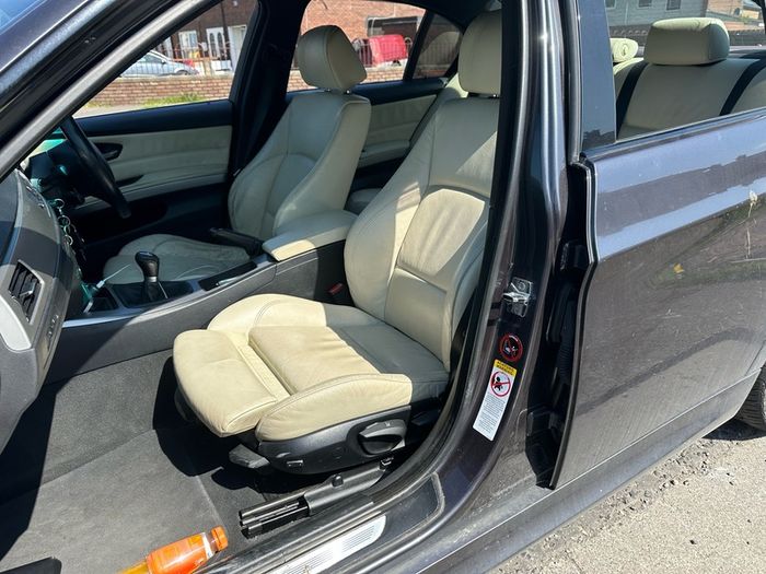 BMW 325i manual