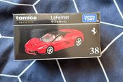 tomica Ferrari Laferrari