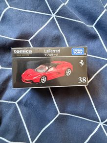 tomica Ferrari Laferrari
