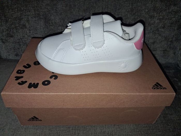 Brand New Adidas Advantage CF Bubble Comfy Trainers - Size - U.K.9.5K - RRP - 24.99 - Sterling - 33.00 - Euro - Open To Offers!!