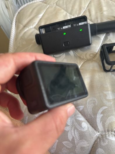 DJI Osmo Action 5 Pro + Battery + Selfie Stick - Excellent