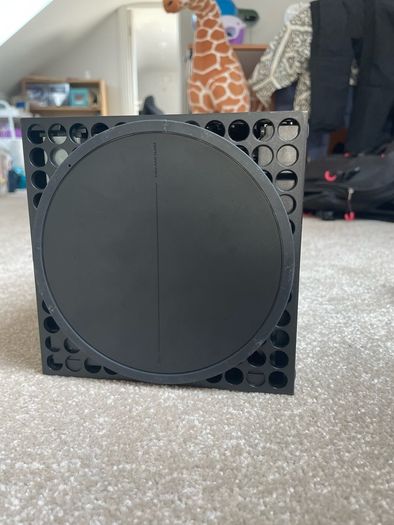 xbox series x ( comes with controller box and cables aswell )