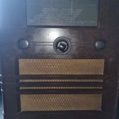 Vintage Cossor 77B Bakelite radio - 1940