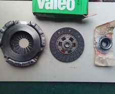 Nissan Bluebird 2.0 dsl Clutch Kit.