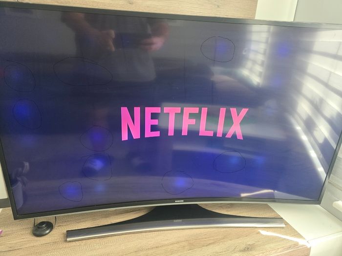 48" 4K Curved Samsung tv