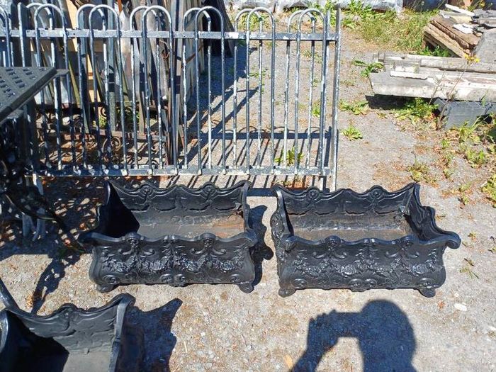 cast iron tables