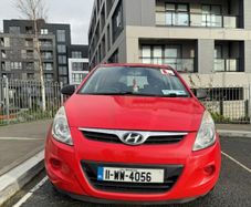 2011 Red Hyundai i20 (Price Negotiable)