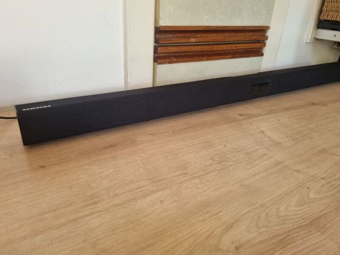 Samsung HW-J355 Sound Bar Speaker