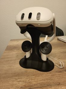 Meta Quest 3 VR Headset & Controller Stand