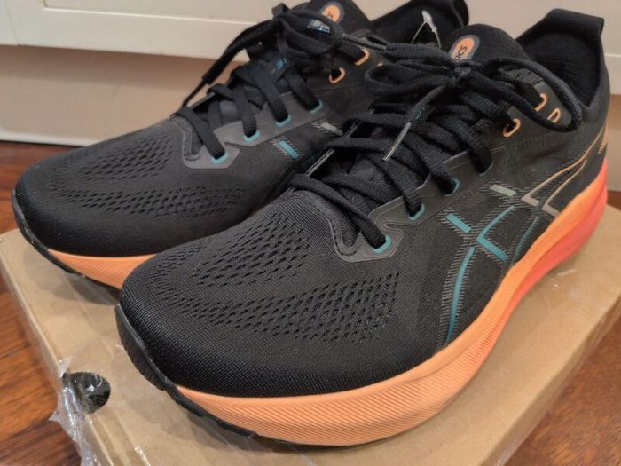 Asics Gel Kayano 31 - UK 10.5, EU 46
