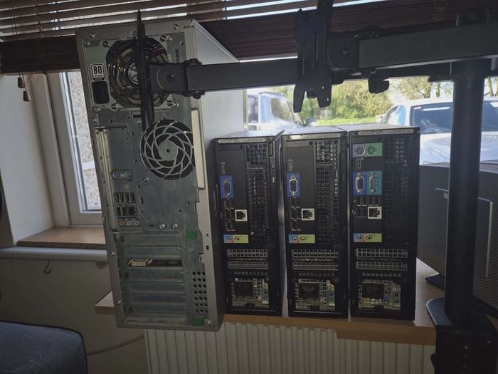 Desktop PC Bundle  4 PCs, 6 Monitors , Accessories (All Working)