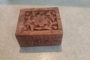 Vintage SMALL Wood TRINKET Box Hinged Carved