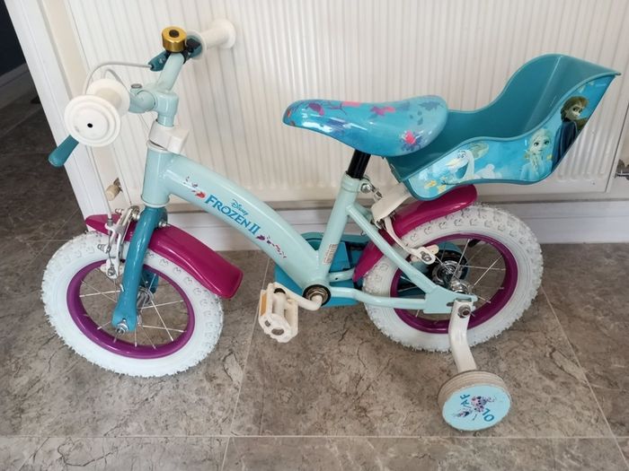 Kids frozen bike size 12 inch wheels.
