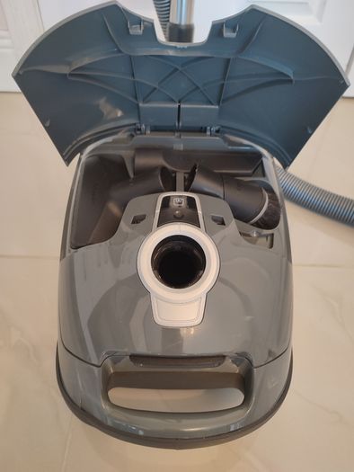 Miele vacuum cleaner