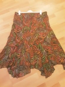 Skirt/Autumn Toned Fully Lined Skirt  .. Size 20 UK .. 48 EU .. Price Drop