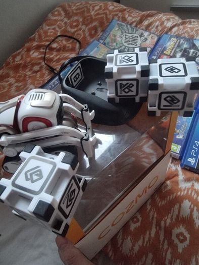 Cosmo Robot