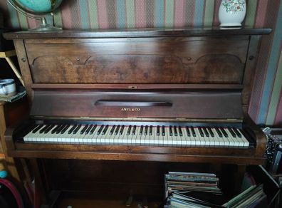 piano