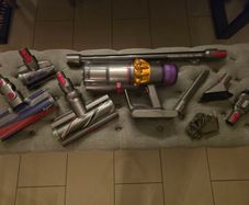 Dyson v15 hoover with new genuine accessories
