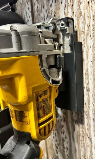 Bracket/holder DeWalt jigsaw (DCS331)