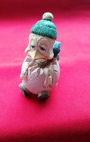 Resin Chicken Hillwalker/Hiker Vintage 1990s Eggbert Figurine