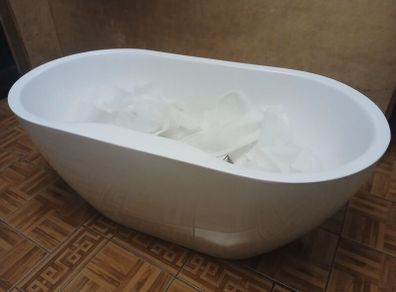 Freestanding Bath Brand New SONAS Andrea 1415mm
