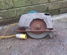 Makita 9 Inch Skilsaw