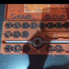tap and die set