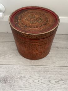 Old Asian Chinese Lacquer Hat Box