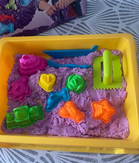 Kinetic sand