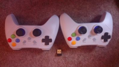 As new 2 wireless game pads