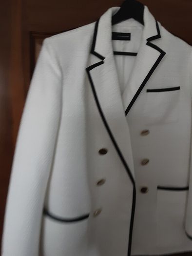 ladies jcream /Black trimmed jacket