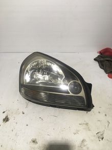 Tucson headlight driver side 2007